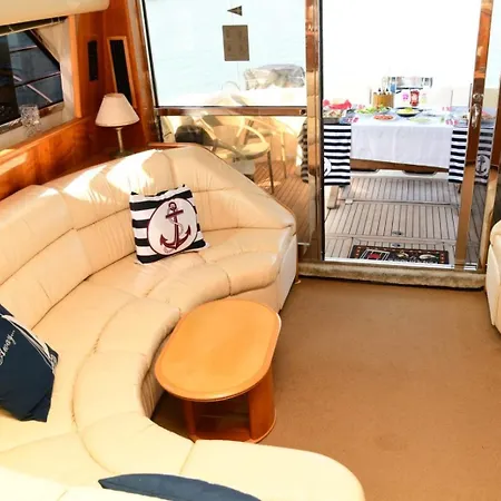 船上ホテル Ottoman 07 Private Yacht Experience シダ